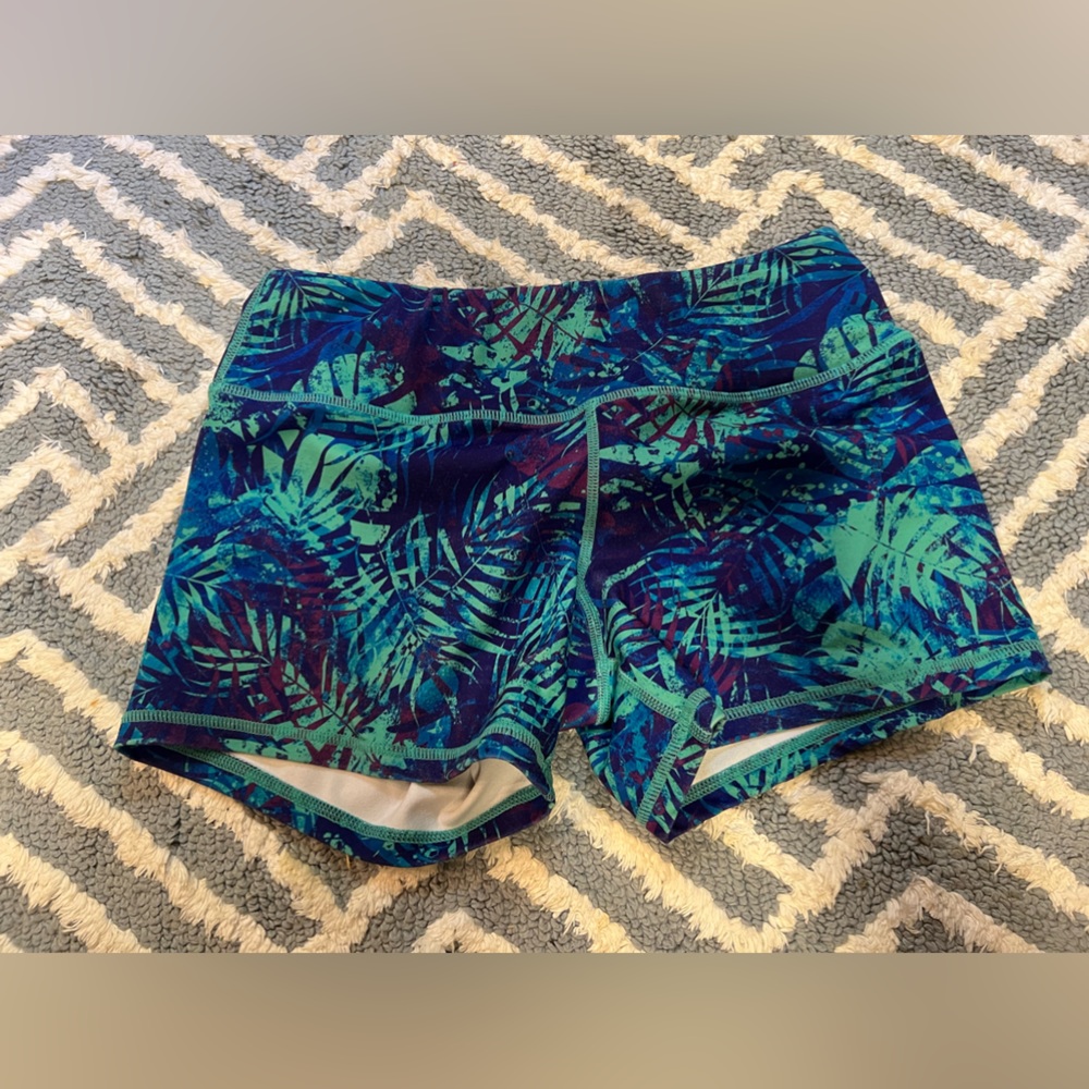 BORN PRIMITIVE SHORTS